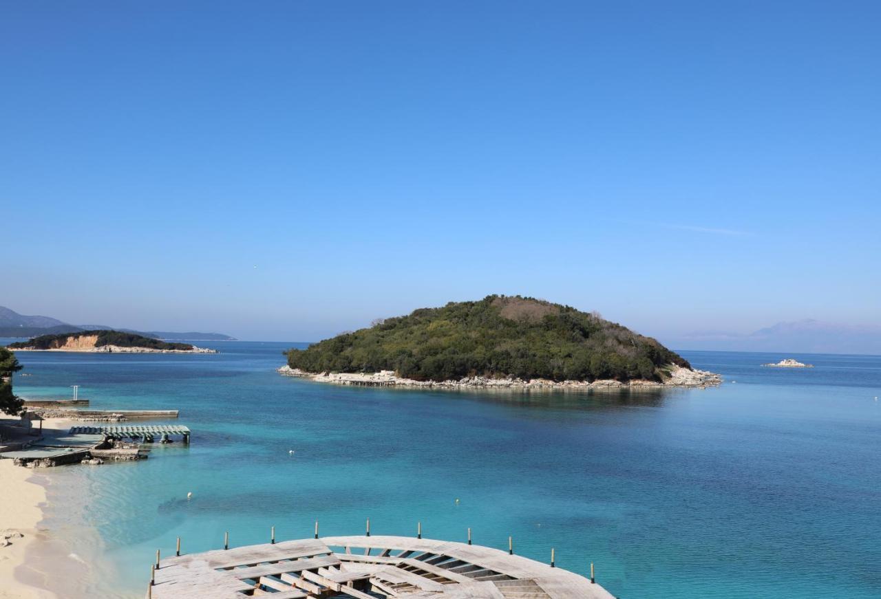 Luxury Seafront Apartments ซารานเดอ ภายนอก รูปภาพ