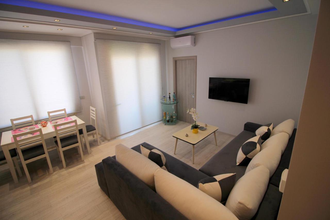 Luxury Seafront Apartments ซารานเดอ ภายนอก รูปภาพ