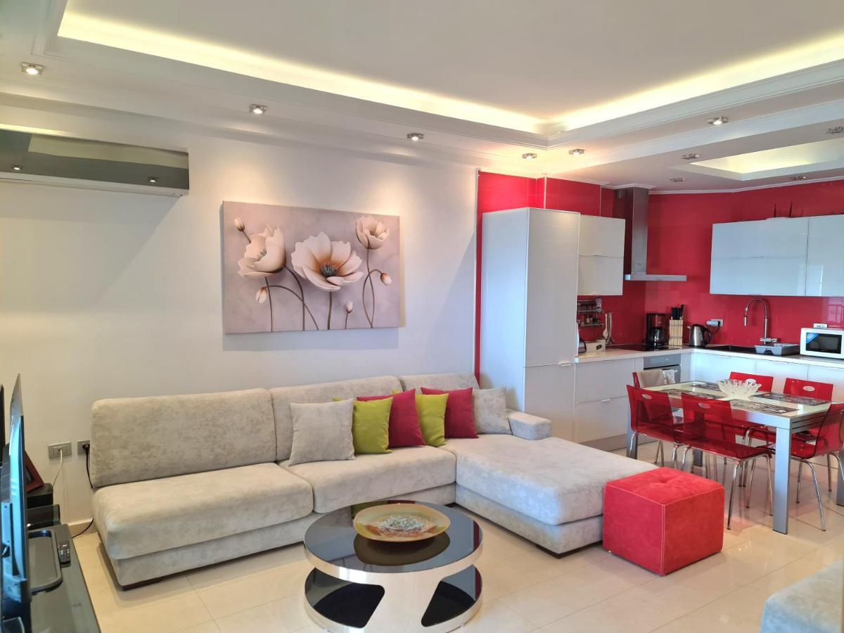 Luxury Seafront Apartments ซารานเดอ ภายนอก รูปภาพ