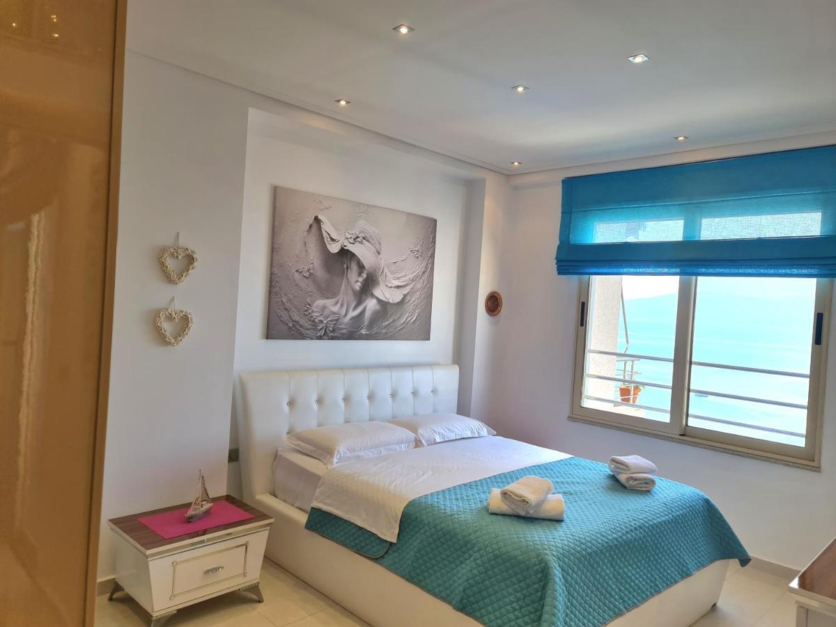 Luxury Seafront Apartments ซารานเดอ ภายนอก รูปภาพ