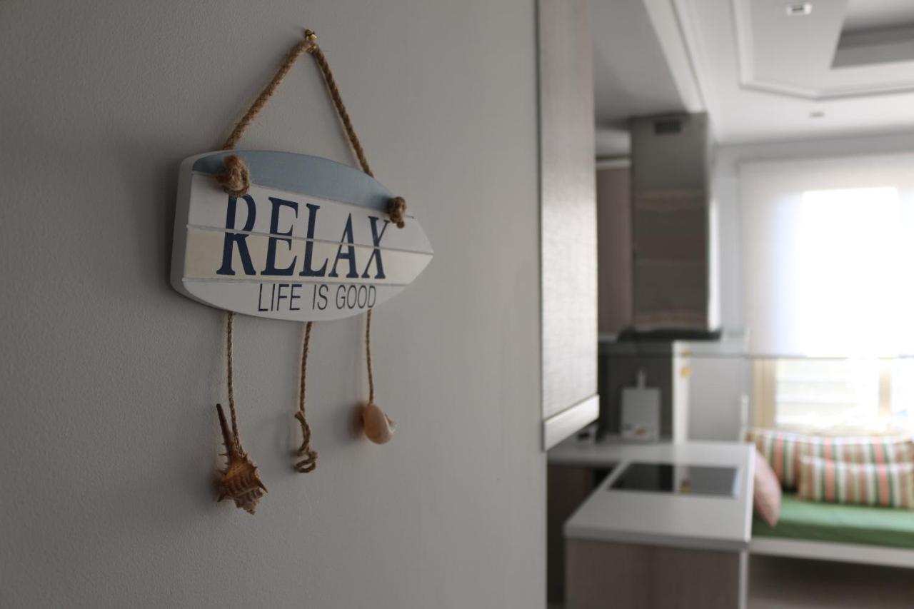 Luxury Seafront Apartments ซารานเดอ ภายนอก รูปภาพ