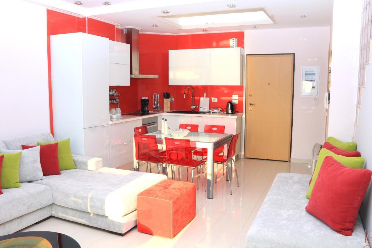Luxury Seafront Apartments ซารานเดอ ภายนอก รูปภาพ