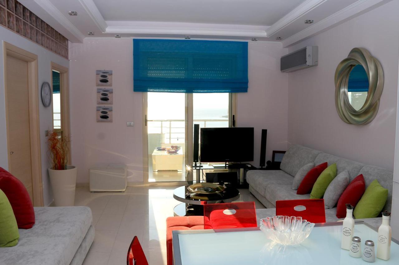 Luxury Seafront Apartments ซารานเดอ ภายนอก รูปภาพ